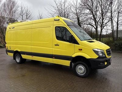 Begagnad Mercedes Sprinter 2017 Gul Van