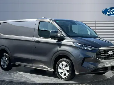 Begagnad Ford Transit Custom Limited 136 HK (100 kW) 2024 Van