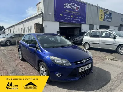 Used Ford Focus Titanium 2013 Blue Hatchback