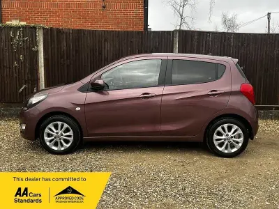 Używany Vauxhall Viva 75 KM (55 kW) 2018 Czerwony Hatchback