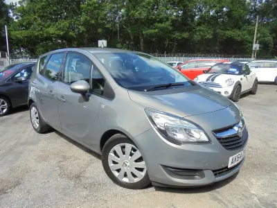 Used Vauxhall Meriva 120 HP (88 kW) 2014 Brown MPV