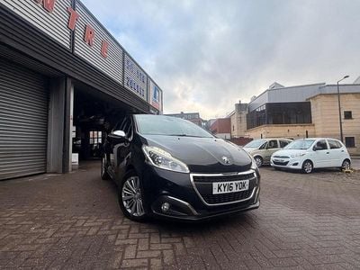 Used Peugeot 208 Allure 110 HP (80 kW) 2016 Black Hatchback