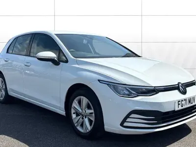 Used VW Golf VII Life 150 HP (110 kW) 2021 White Hatchback