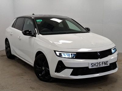 Used Vauxhall Astra 130 HP (95 kW) 2025 White Hatchback