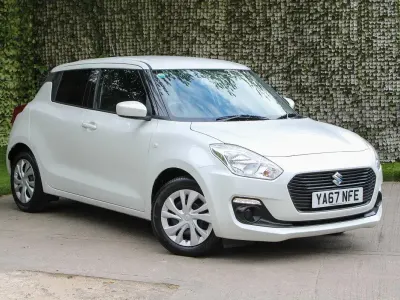 Used Suzuki Swift SZ3 90 HP (66 kW) 2018 White Hatchback