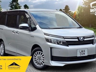Used Toyota Voxy 2014 Silver MPV