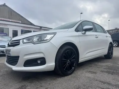 Używany Citroën C4 Flair 120 KM (88 kW) 2016 Biały Hatchback