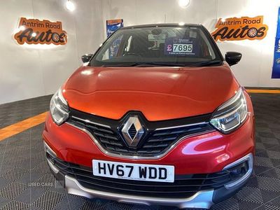 Red/black Used 2017 Renault Captur Dynamique SUV | £7,695 (A bit pricey)
