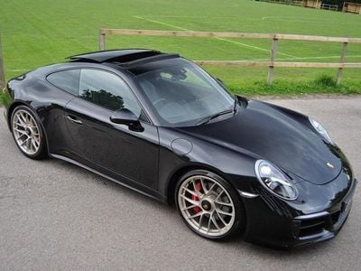 Porsche 911 Carrera GTS
