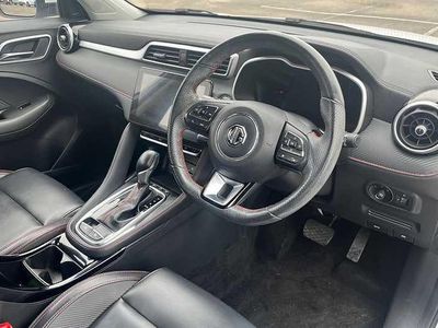 Usado MG ZS Exclusive 111 HP (81 kW) 2021 Branco SUV