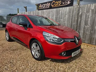 Used Renault Clio Dynamique 75 HP (55 kW) 2016 Red Hatchback
