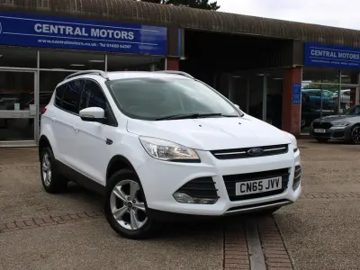 Used Ford Kuga Zetec 150 HP (110 kW) 2015 White SUV