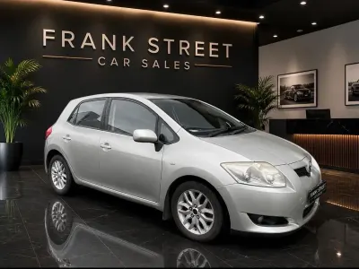 Used Toyota Auris T3 126 HP (92 kW) 2009 Silver Hatchback