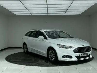 Used Ford Mondeo Zetec 120 HP (88 kW) 2016 White Estate