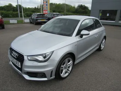 Begagnad Audi A1 S-Line 2013 Silver Halvkombi