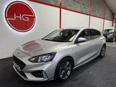 Used Ford Focus ST-Line 120 HP (88 kW) 2021 Silver Hatchback