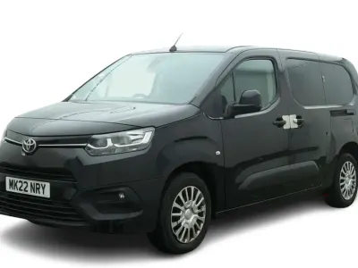 Used Toyota Proace 120 HP (88 kW) 2022 Black MPV