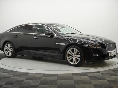 Used Jaguar XJ Premium Luxury 300 HP (220 kW) 2017 Black Sedan