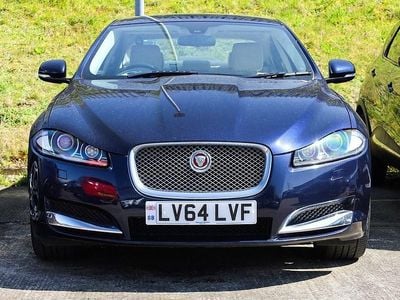 Begagnad Jaguar XF Luxury 163 HK (119 kW) 2014 Blå Sedan