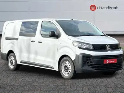 Nouă Vauxhall Vivaro 150 CP (110 kW) 2025 Alb Monovolum