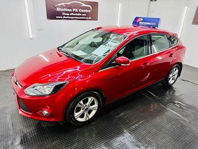 Used Ford Focus Zetec 125 HP (91 kW) 2013 Red Hatchback