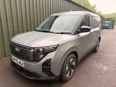 Nouă Ford Transit Trend 100 kW (136 CP) 2025 Argintiu Van