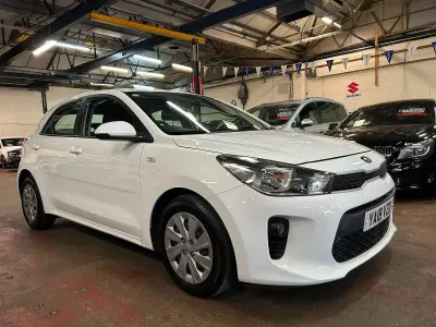 Used Kia Rio 83 HP (61 kW) 2018 White Hatchback