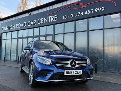 Usado Mercedes GLC250 AMG line 2017 Azul SUV