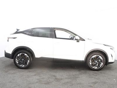White Used 2024 Nissan Qashqai N-Connecta SUV | £22,499 (Expensive)