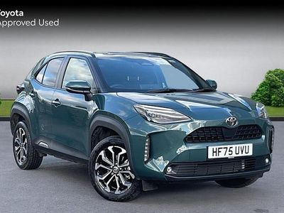 Used Toyota Yaris Hybrid Design 116 HP (85 kW) 2025 Forest green Estate