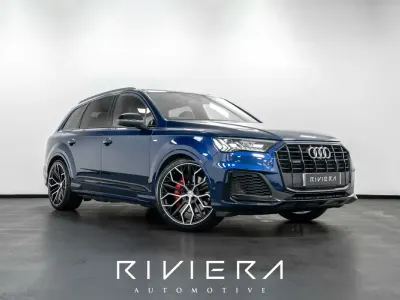 Używany Audi Q7 Black Edition 340 KM (250 kW) 2023 Szary SUV