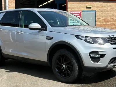 Used Land Rover Discovery 5 SE 2019 Silver SUV