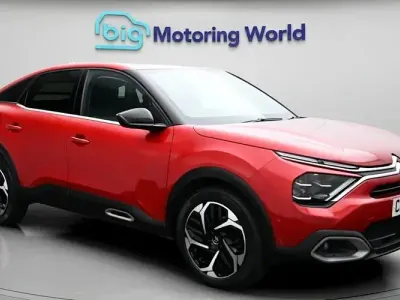 Used Citroën C4 Shine 131 HP (96 kW) 2022 Red Hatchback