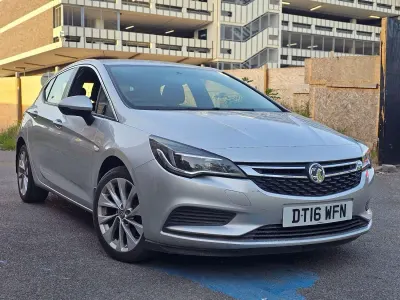 Used Vauxhall Astra Design Edition 110 HP (80 kW) 2016 Silver Hatchback