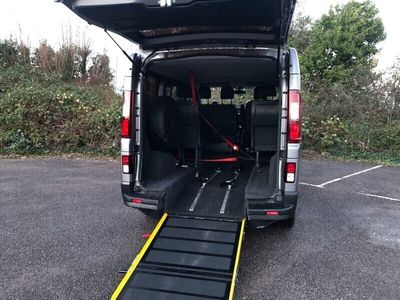 used Renault Trafic 5 Seats Wheelchair Accessible Vehicle with Access Ramp MPV