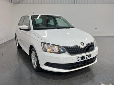 Used Skoda Fabia SE 90 HP (66 kW) 2016 White Hatchback