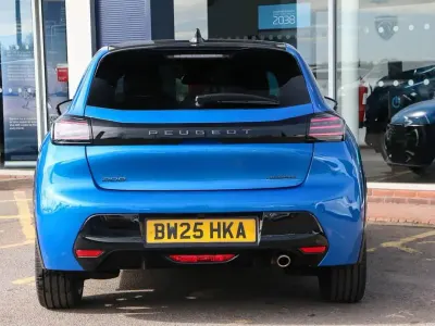 Second-hand Peugeot 208 GT 109 CP (80 kW) 2025 Albastru Hatchback
