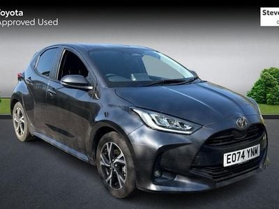 Begagnad Toyota Yaris Hybrid Design 116 HK (85 kW) 2026 Halvkombi