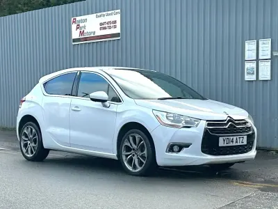 Usado Citroën DS4 Start 115 HP (84 kW) 2014 Branco Citadino