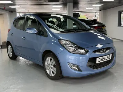Used Hyundai ix20 Style 125 HP (91 kW) 2015 Blue Hatchback