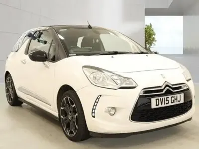 Used Citroën DS3 Cabriolet PureTech 110 HP (80 kW) 2015 White Cabriolet