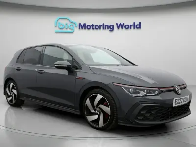Second-hand VW Golf VIII GTI 315 CP (231 kW) 2022 Gri Hatchback