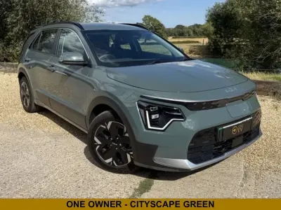 Used Kia Niro 147 kW (201 HP) 2023 Green SUV