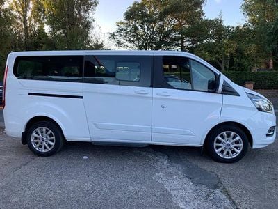Used Ford Tourneo Titanium 130 HP (95 kW) 2022 White MPV