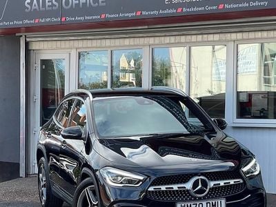 Mercedes GLA220