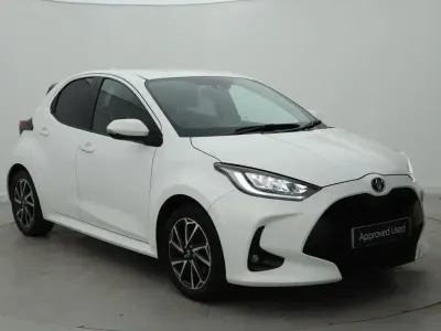 Used Toyota Yaris Design 113 HP (83 kW) 2022 White Hatchback