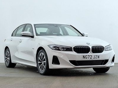Begagnad BMW 330e Sport Line 292 HK (214 kW) 2023 Vit Sedan