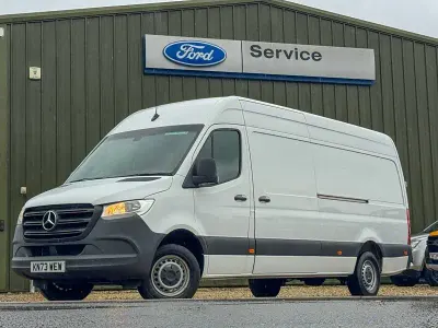 Begagnad Mercedes Sprinter Progressive 2023 Vit Van