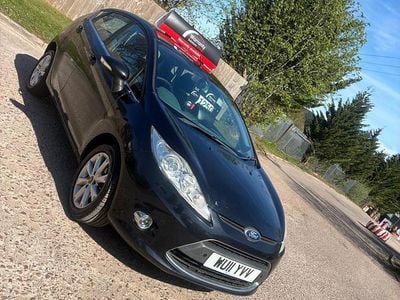 Usado Ford Fiesta Zetec 96 HP (70 kW) 2011 Preto Citadino