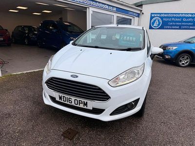 Used Ford Fiesta Zetec 2016 White Hatchback